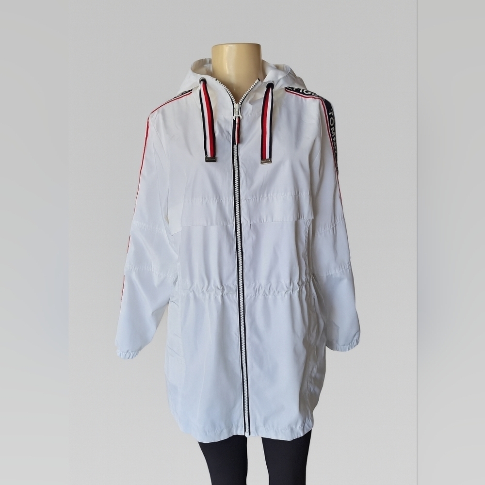 Tommy Hilfiger White Hooded Windbreaker Jacket
Size: Small